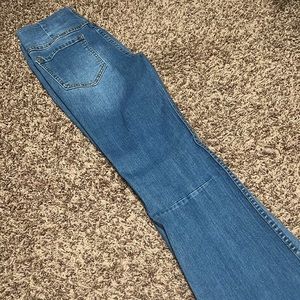 E2 Penny Pull On Flare Mid Rise Medium Wash Jean Small